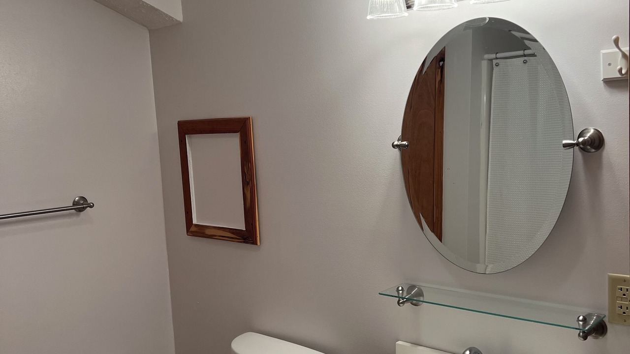 Photo of Bathroom in Pearisburg