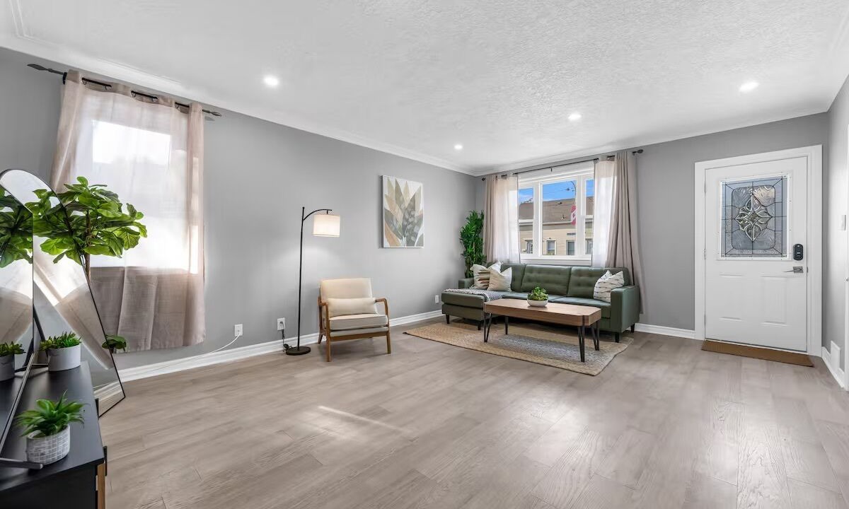 Photo of Livingroom in Thorold
