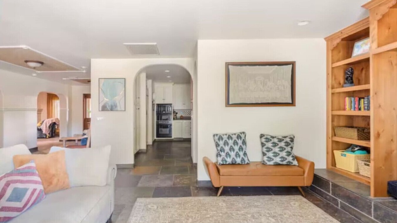 Photo of Livingroom in Camelback East