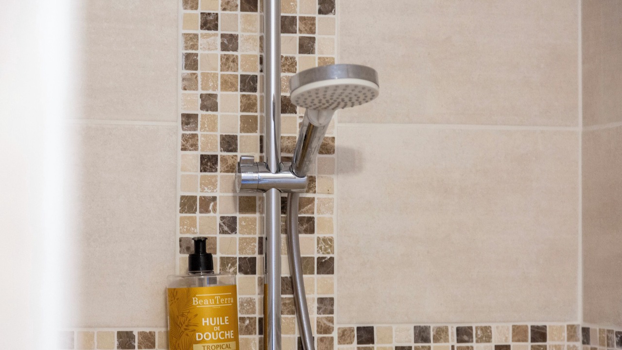 Photo of Bathroom in Cleden-Cap-Sizun