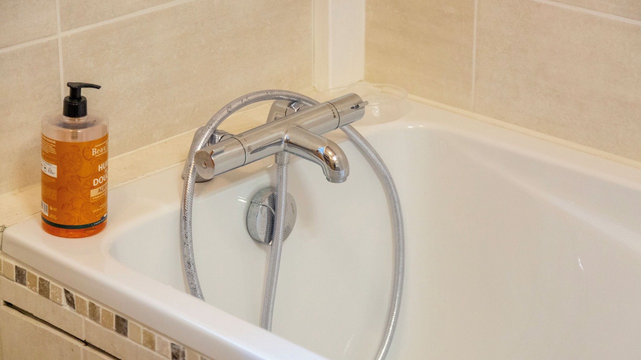 Photo of Bathroom in Cleden-Cap-Sizun