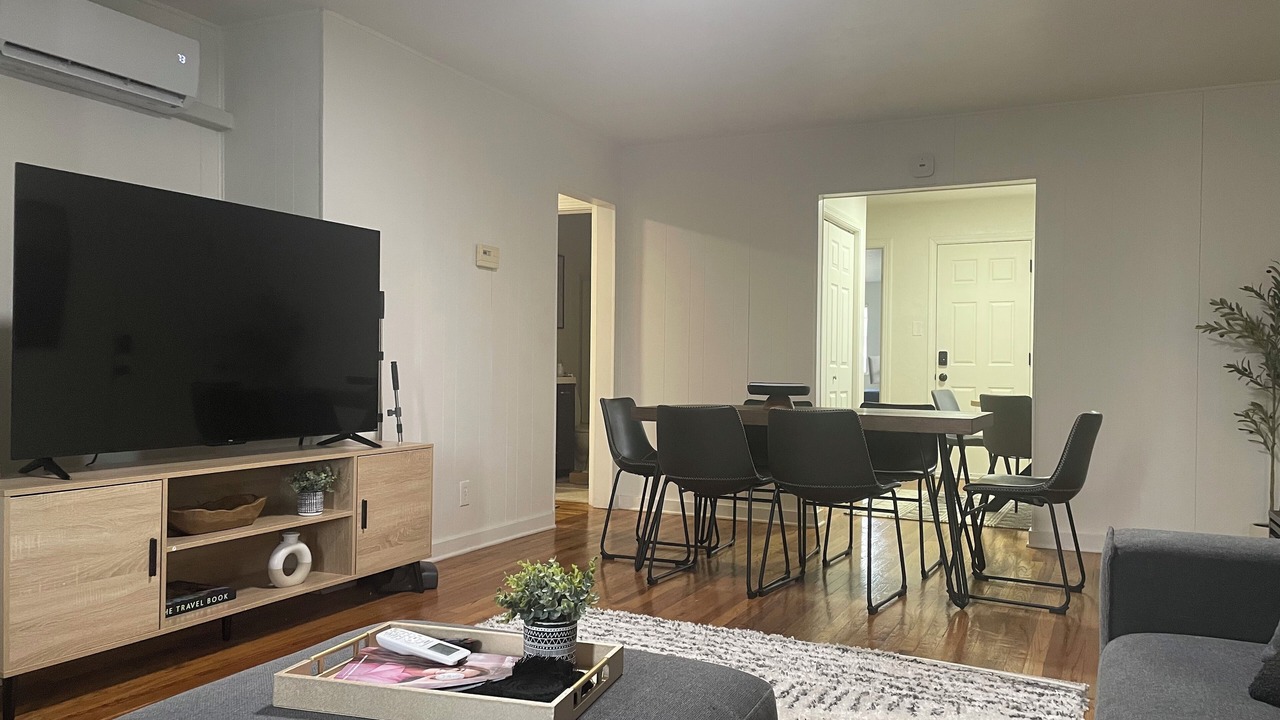 Photo of Livingroom in West University