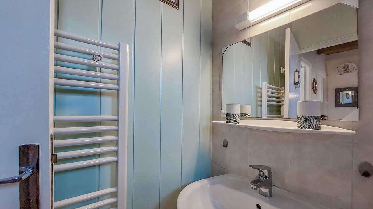Photo of Bathroom in Saint-Tugdual
