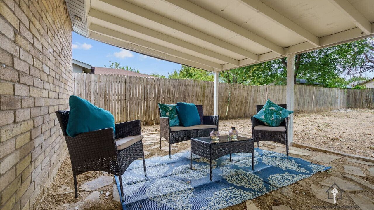 Photo of Patio Balcony in Grand Prairie
