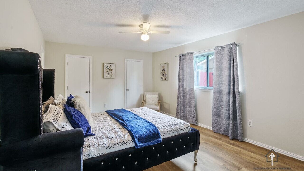 Photo of Bedroom in Grand Prairie