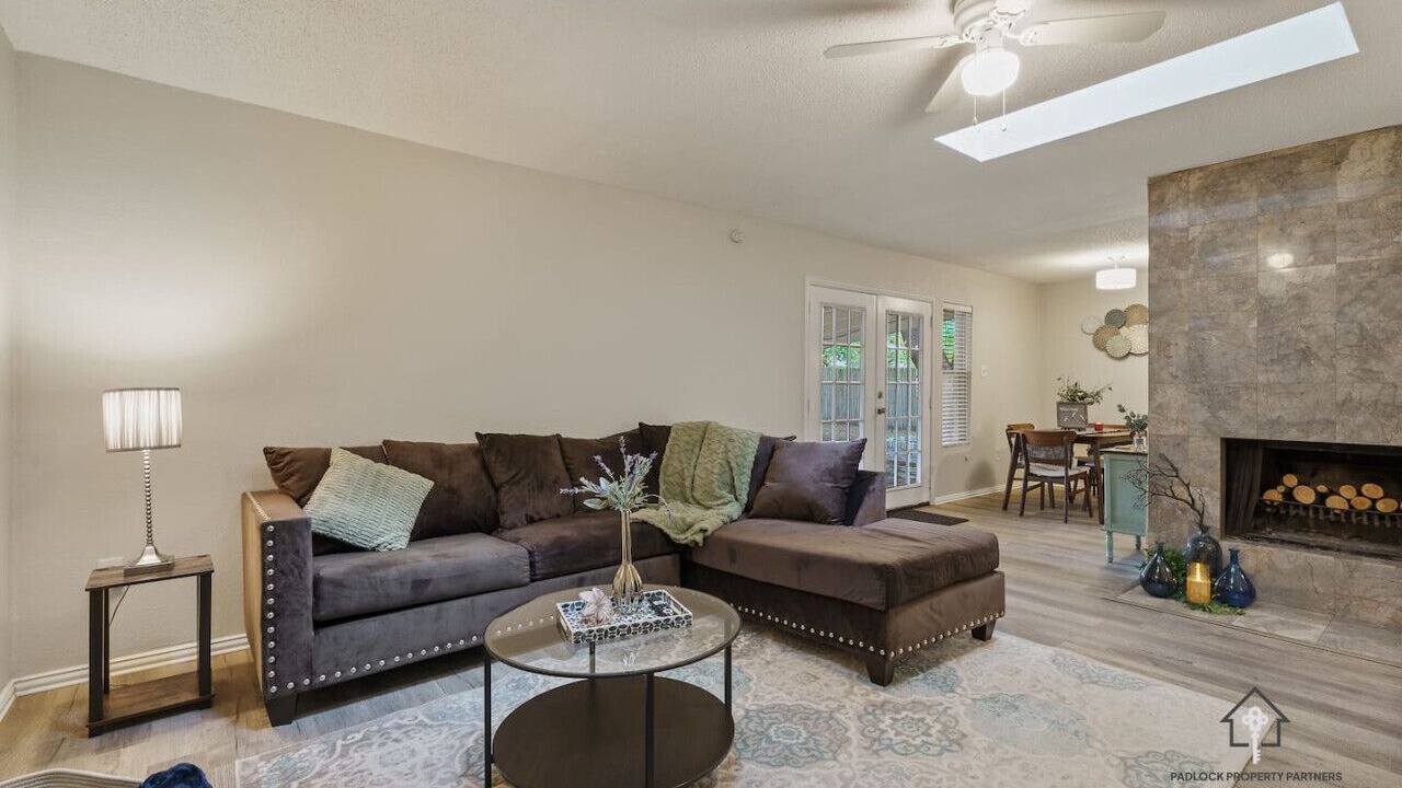 Photo of Livingroom in Grand Prairie