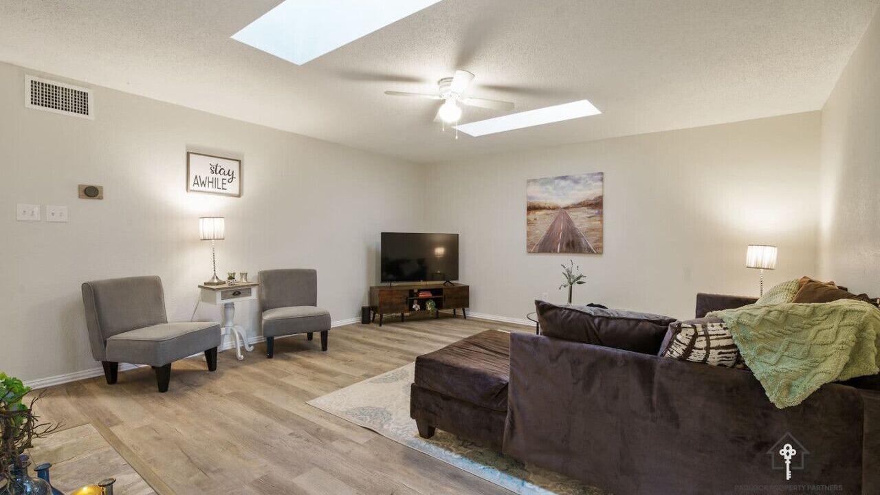 Photo of Livingroom in Grand Prairie