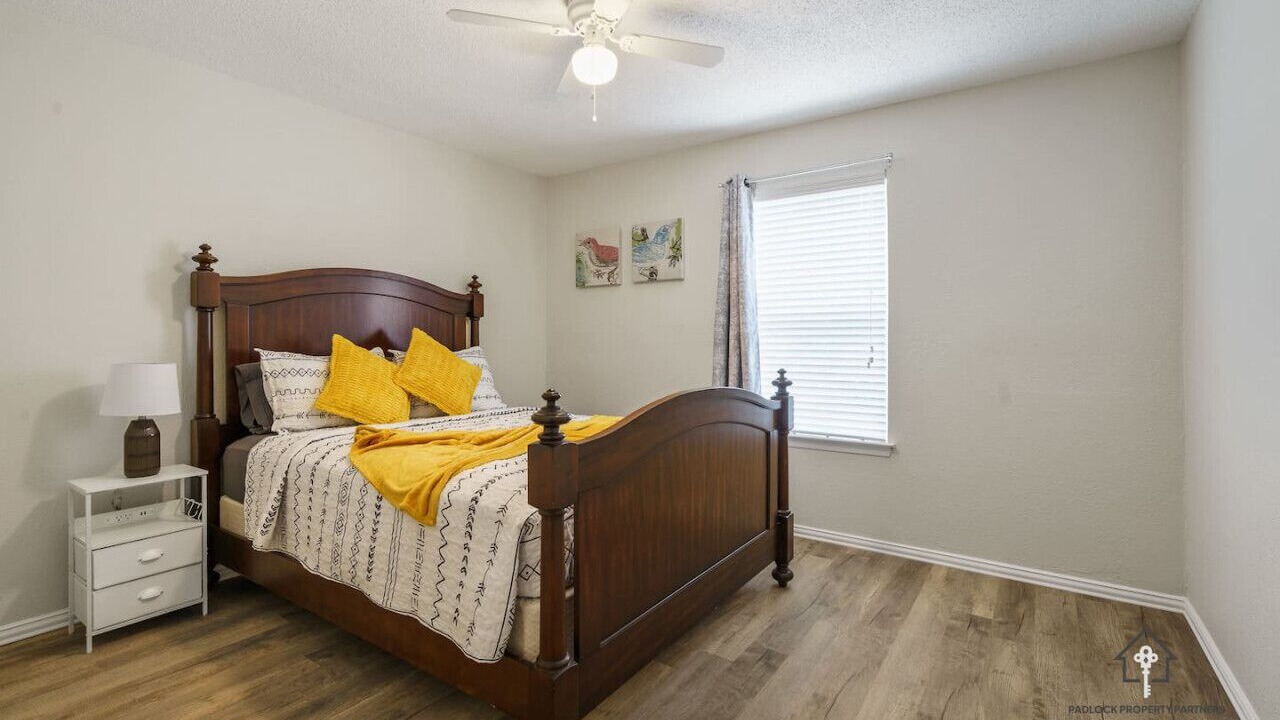 Photo of Bedroom in Grand Prairie