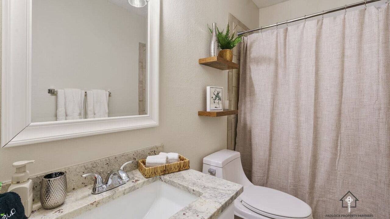Photo of Bathroom in Grand Prairie