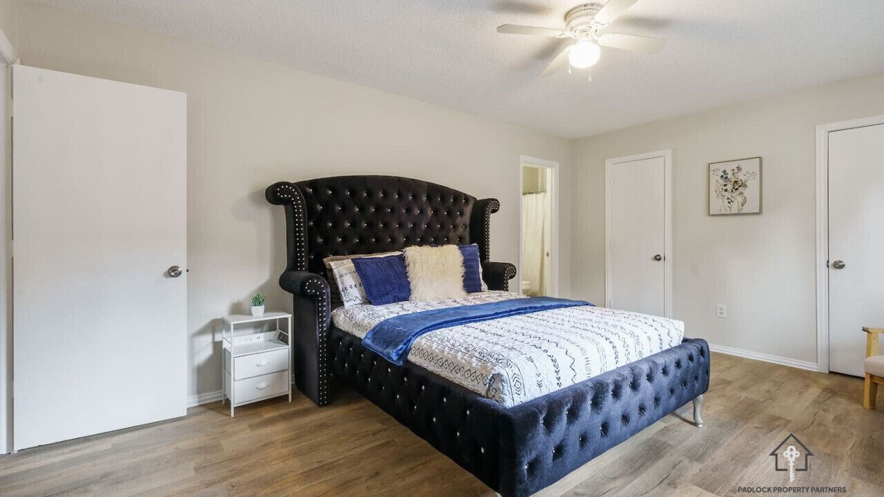 Photo of Bedroom in Grand Prairie