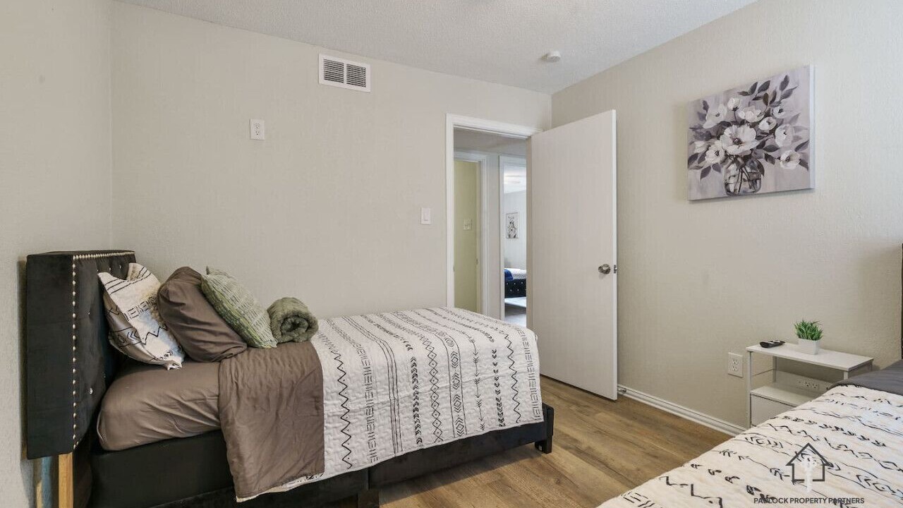 Photo of Bedroom in Grand Prairie