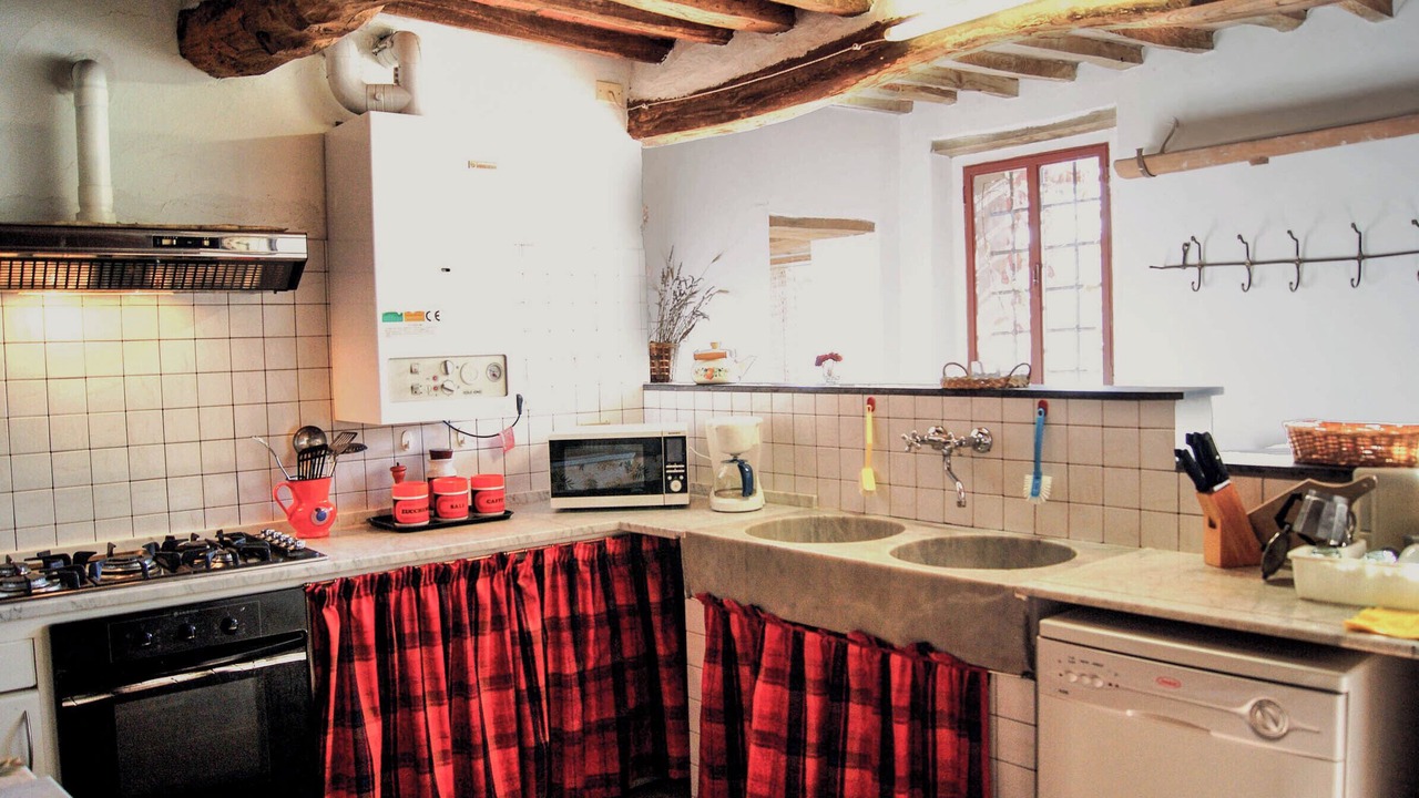 Photo of Kitchen in Buti