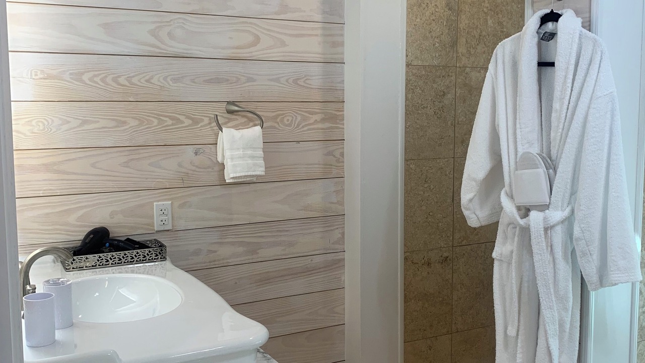 Photo of Bathroom in Lubbers Quarters Cay