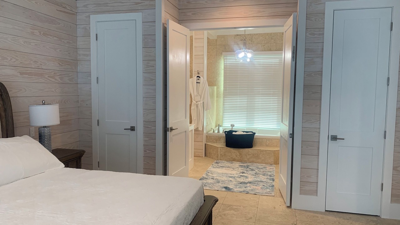 Photo of Bedroom in Lubbers Quarters Cay