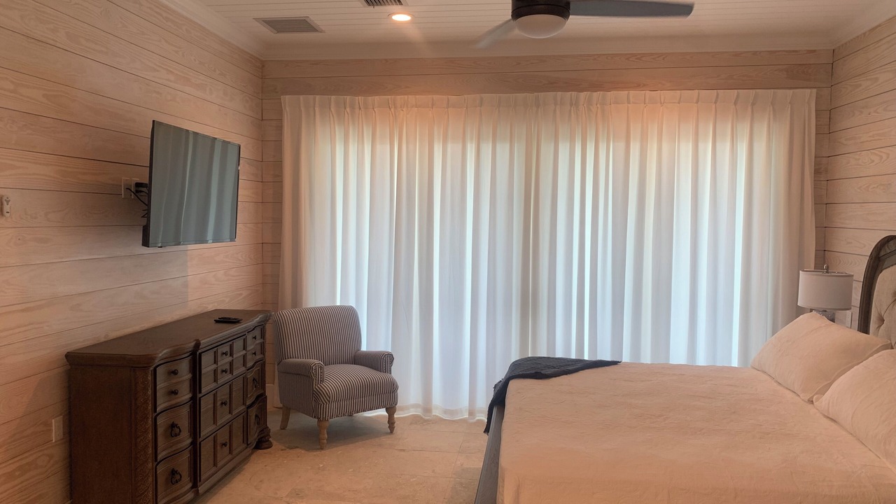 Photo of Bedroom in Lubbers Quarters Cay