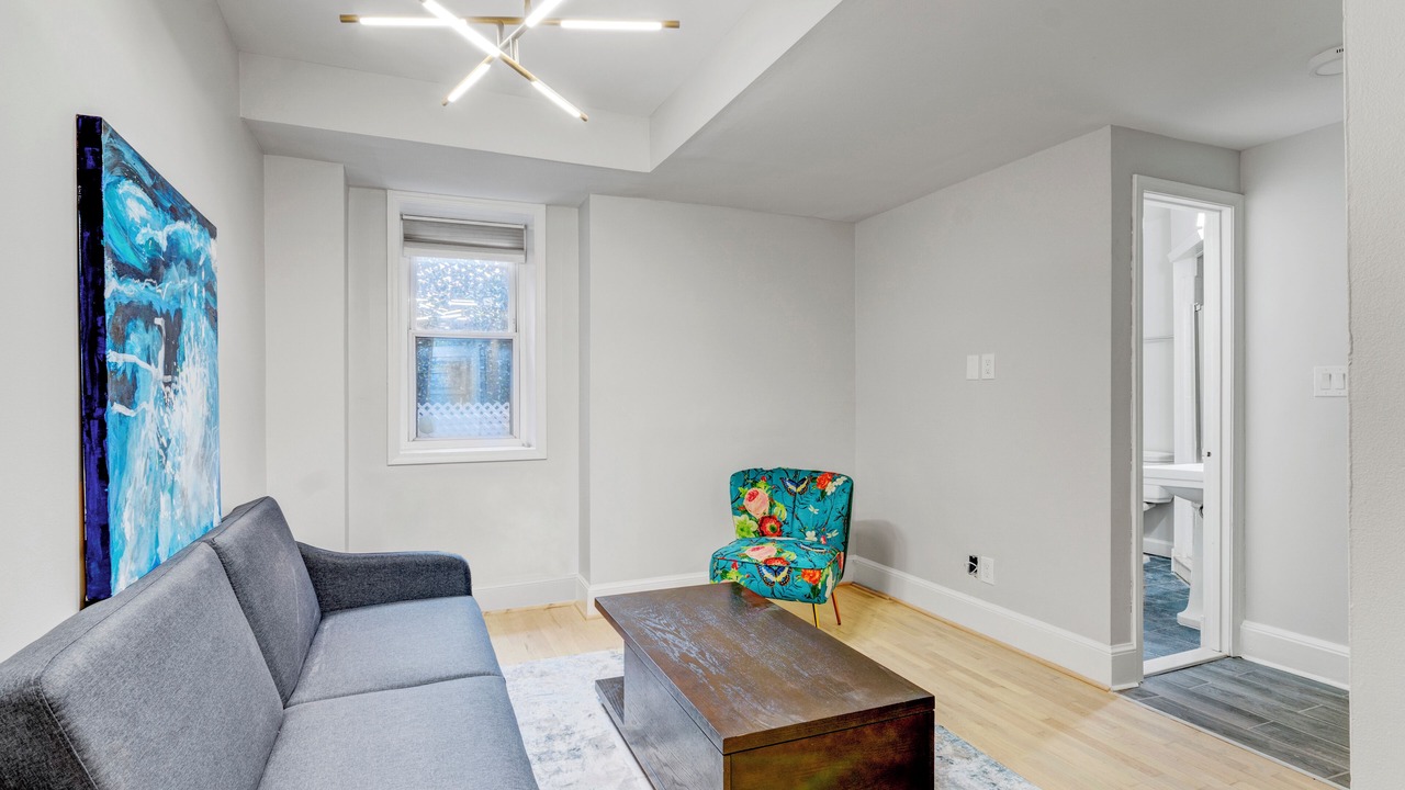 Photo of Livingroom in Dupont Circle
