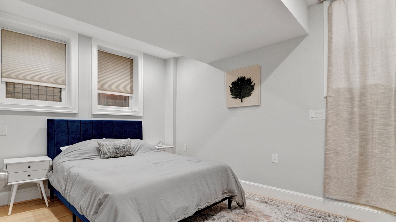Photo of Bedroom in Dupont Circle