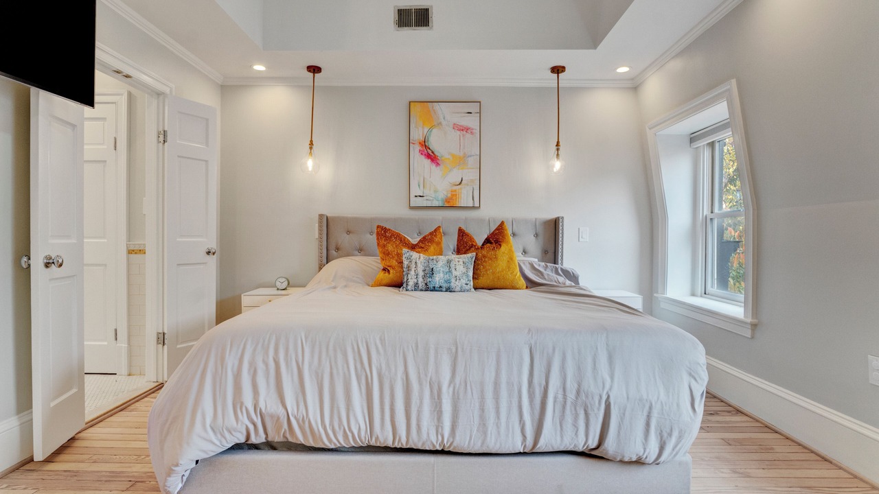 Photo of Bedroom in Dupont Circle