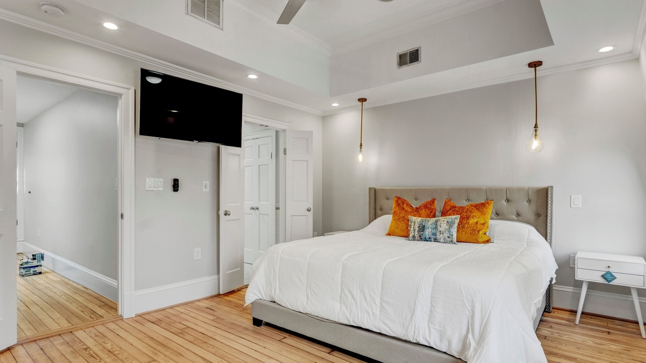 Photo of Bedroom in Dupont Circle