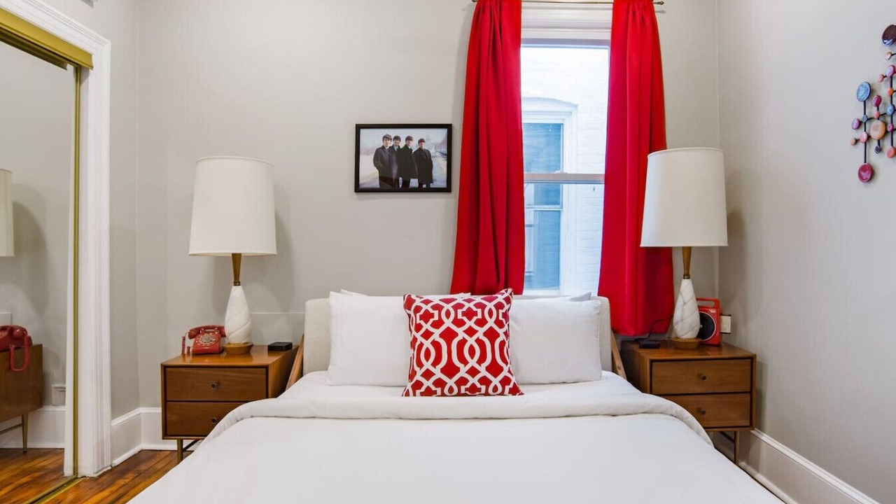 Photo of Bedroom in Truxton Circle
