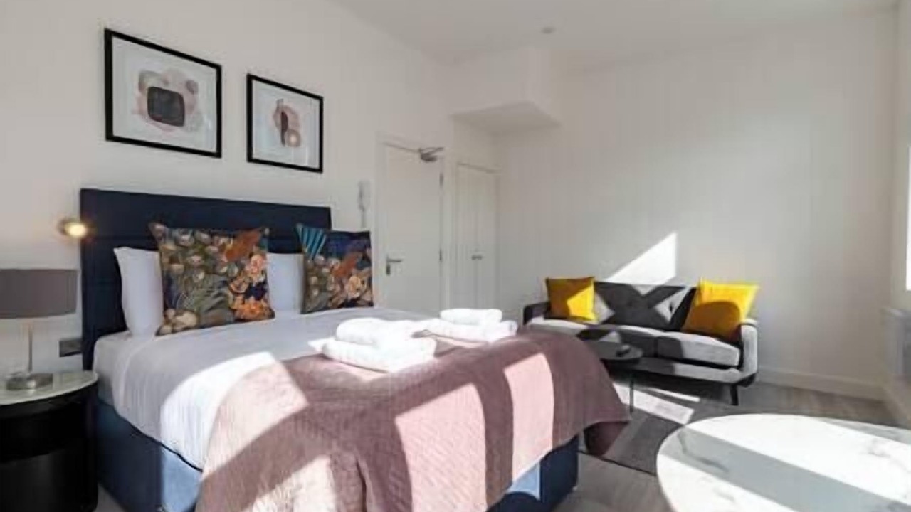Photo of Bedroom in Holland Park