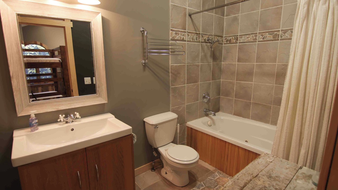Photo of Bathroom in Athelstane