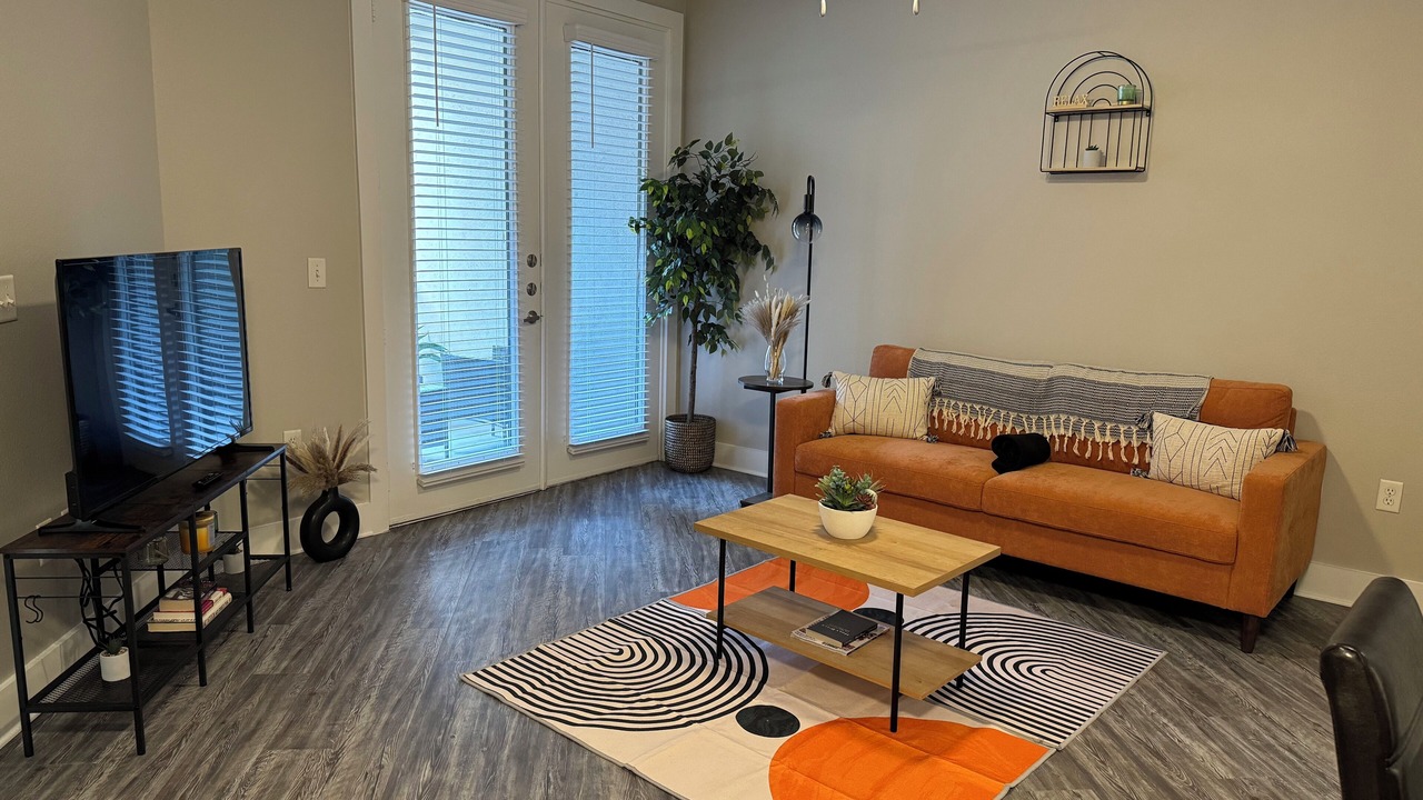 Photo of Livingroom in Addison