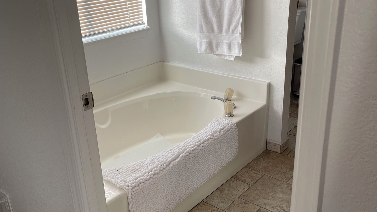 Photo of Bathroom in Tehachapi