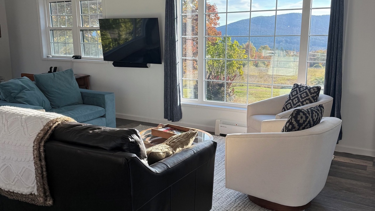 Photo of Livingroom in Weston
