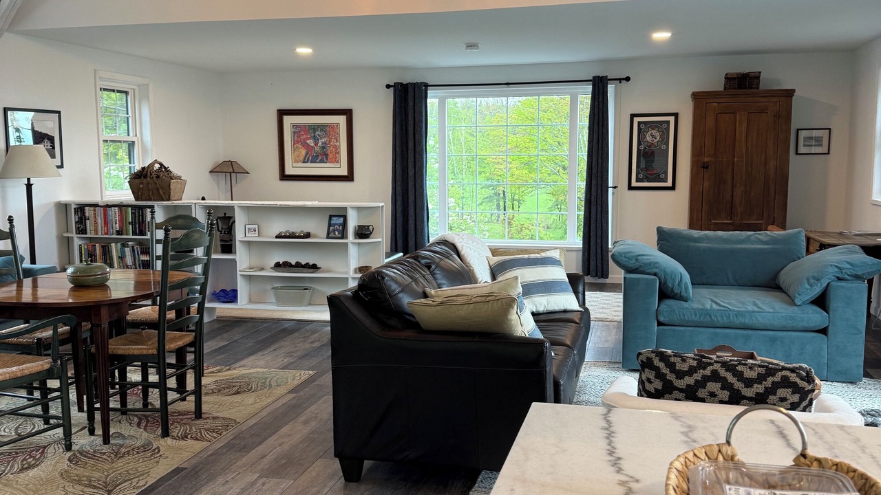 Photo of Livingroom in Weston