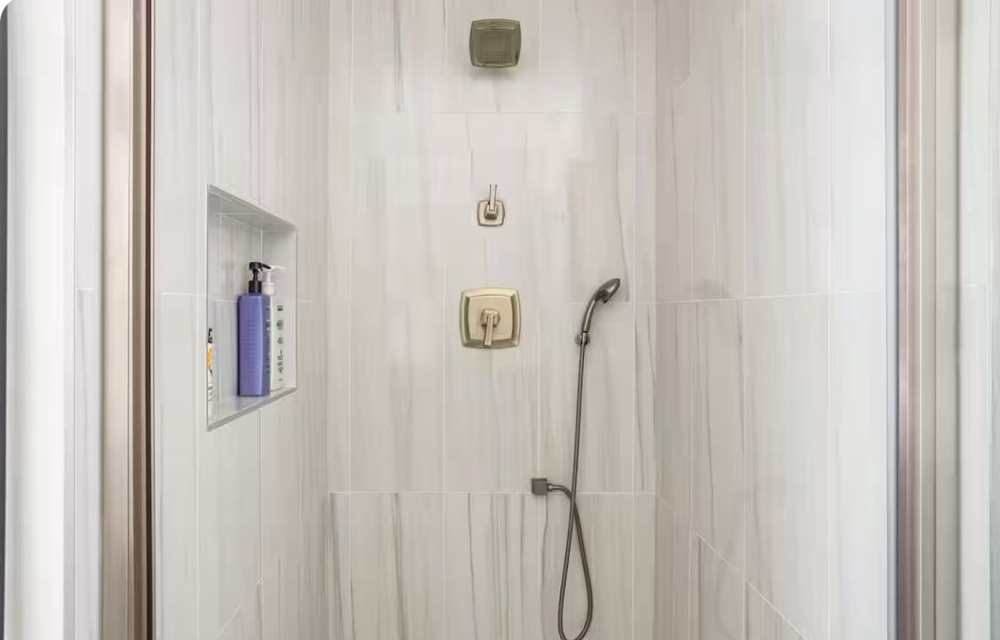 Photo of Bathroom in Tarzana