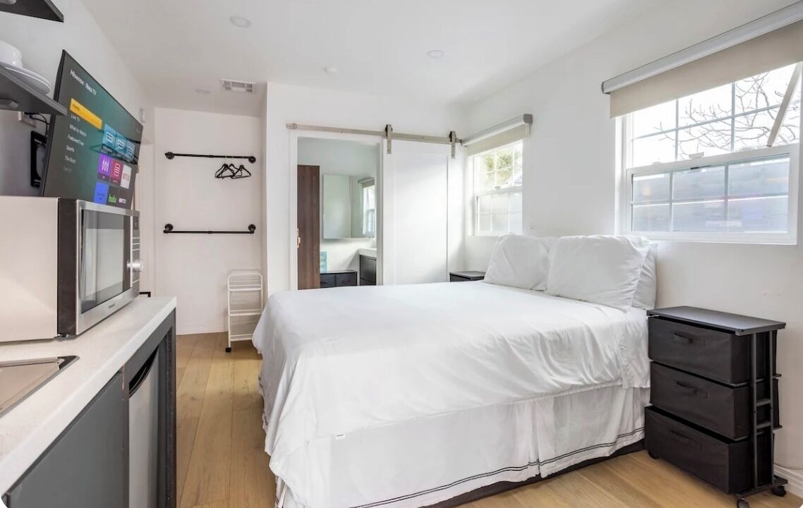 Photo of Bedroom in Tarzana