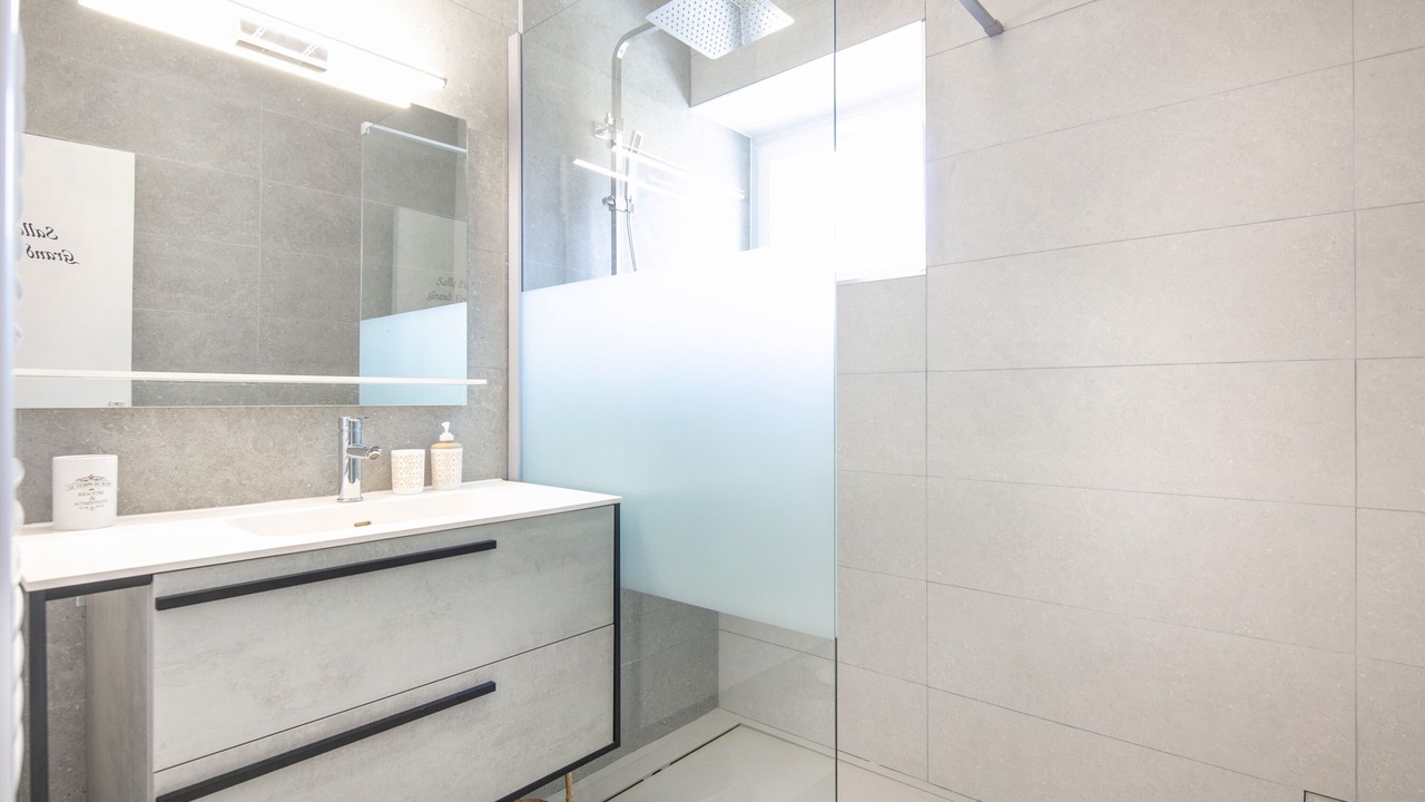 Photo of Bathroom in Vassieux-en-Vercors
