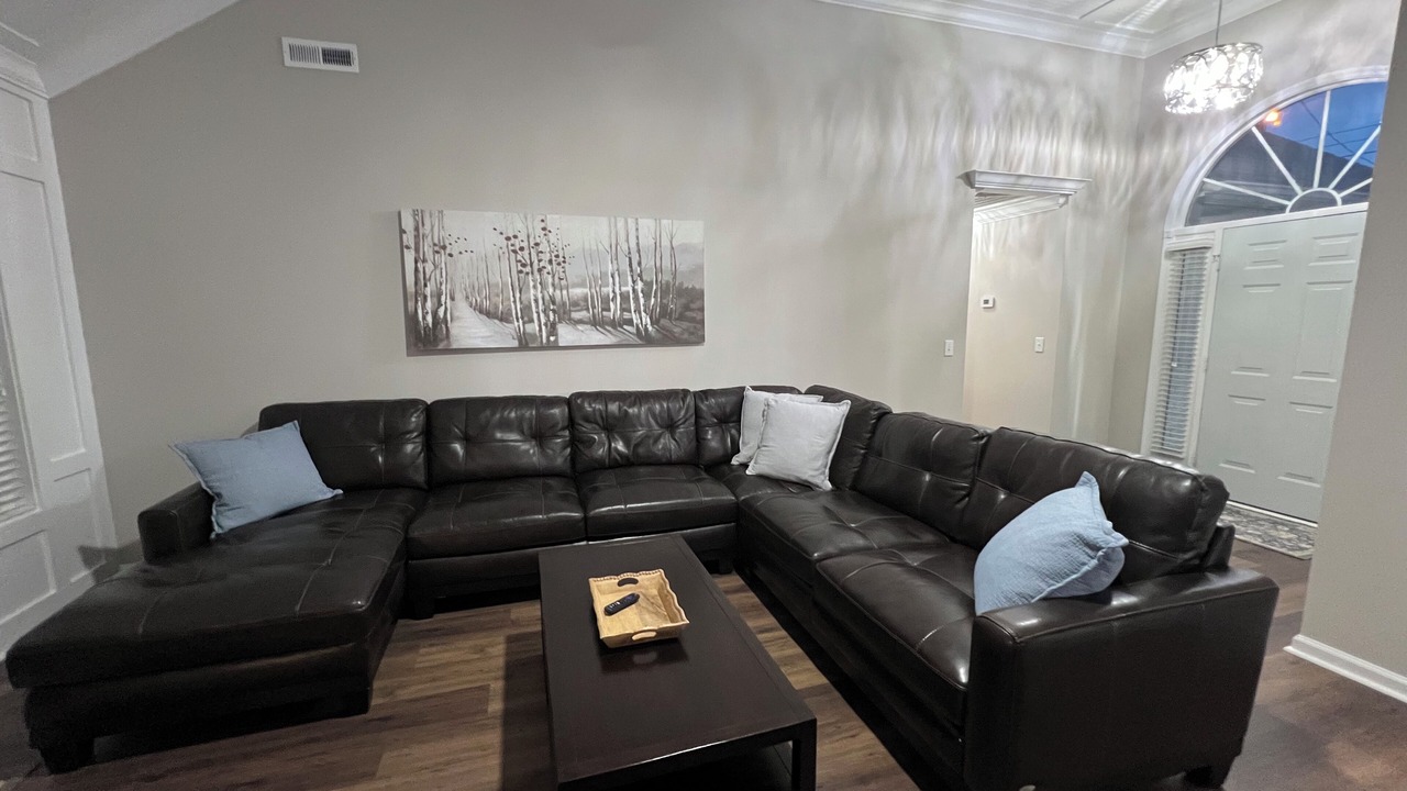 Photo of Livingroom in Huntsville