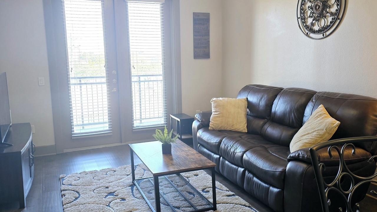 Photo of Livingroom in South Central Houston
