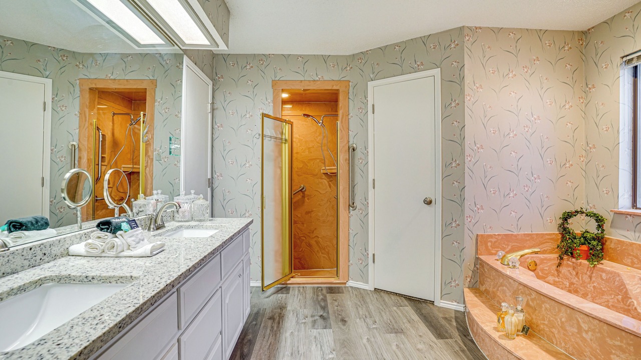 Photo of Bathroom in Grandview