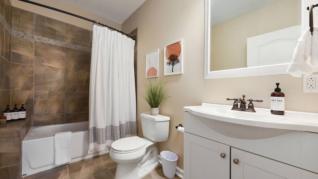Photo of Bathroom in Lower Lawrenceville