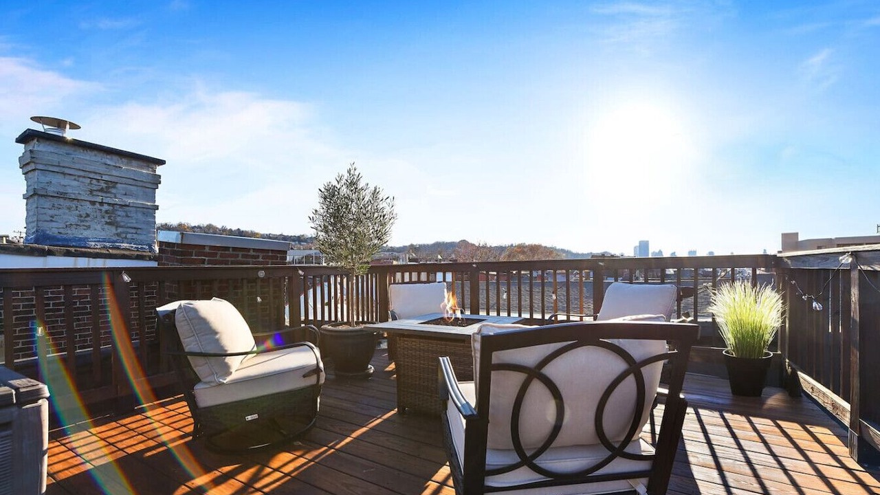 Photo of Patio Balcony in Lower Lawrenceville