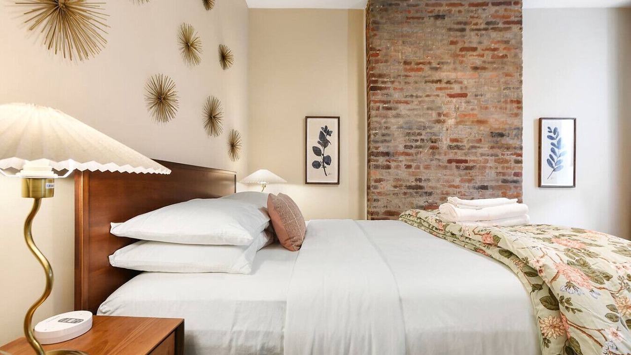 Photo of Bedroom in Lower Lawrenceville