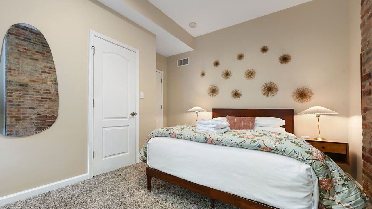 Photo of Bedroom in Lower Lawrenceville