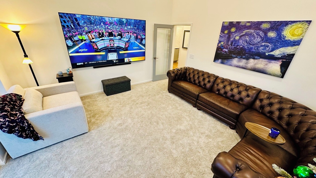 Photo of Livingroom in Shelby Hills