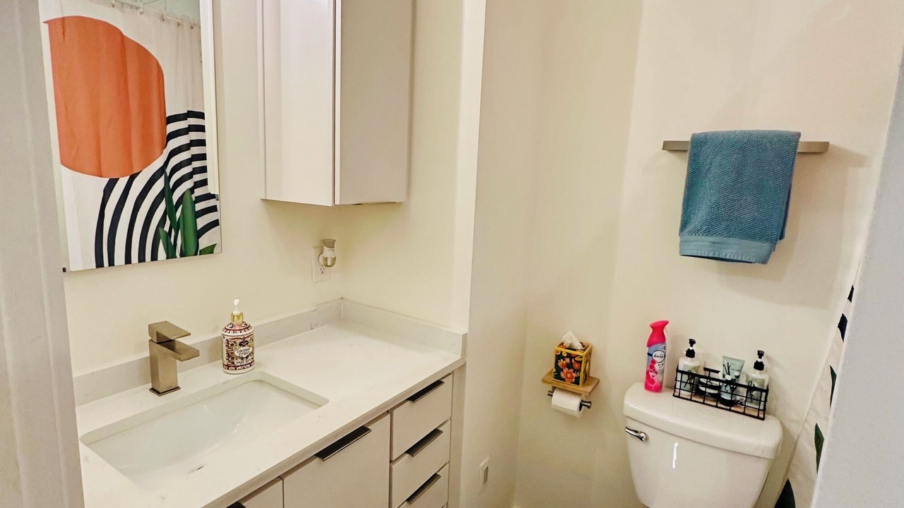 Photo of Bathroom in Shelby Hills