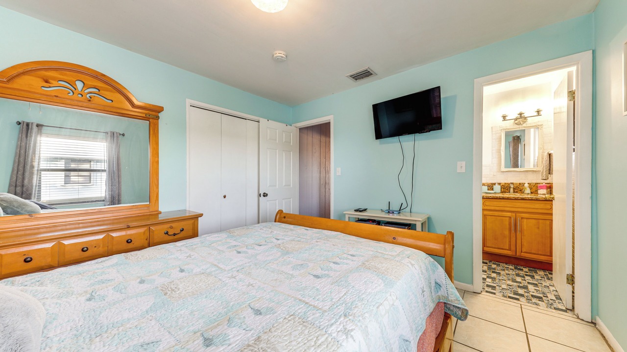 Photo of Bedroom in Eden Pines