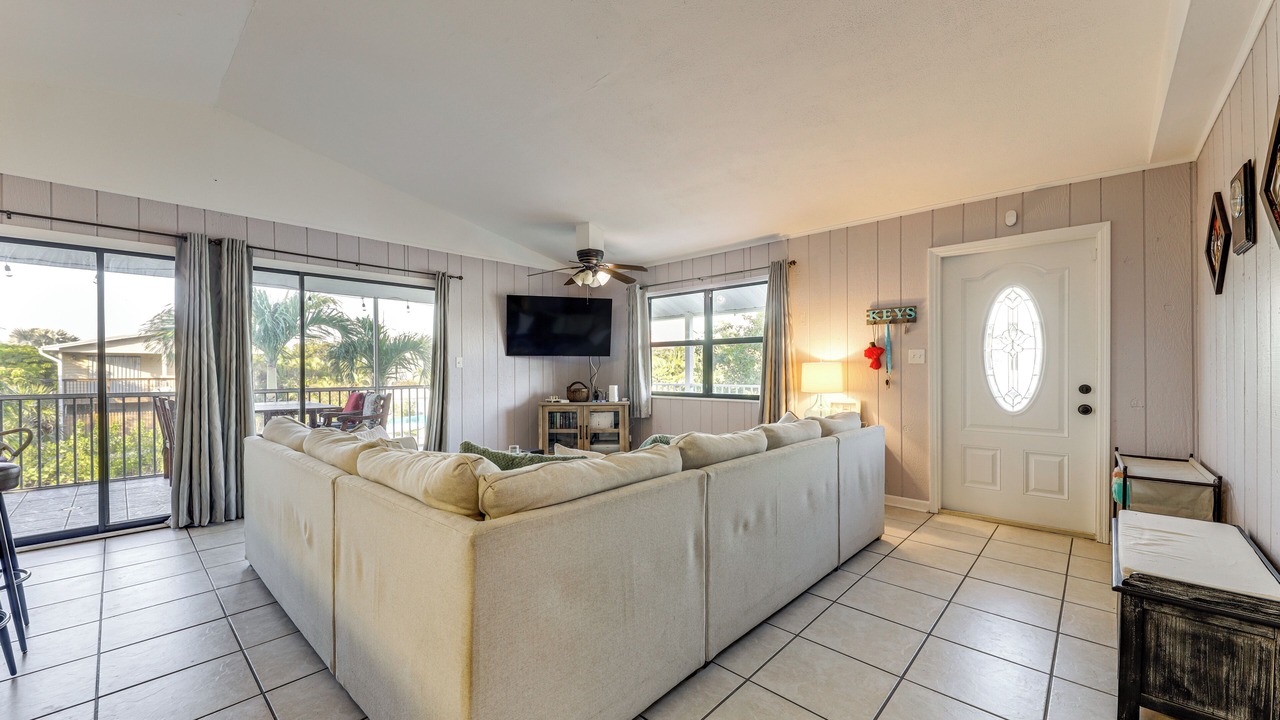 Photo of Livingroom in Eden Pines