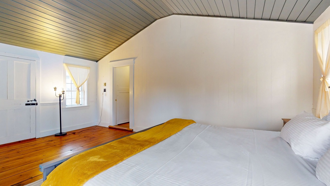 Photo of Bedroom in Weston