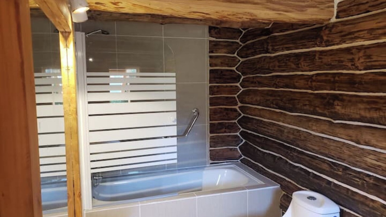 Photo of Bathroom in Nercon