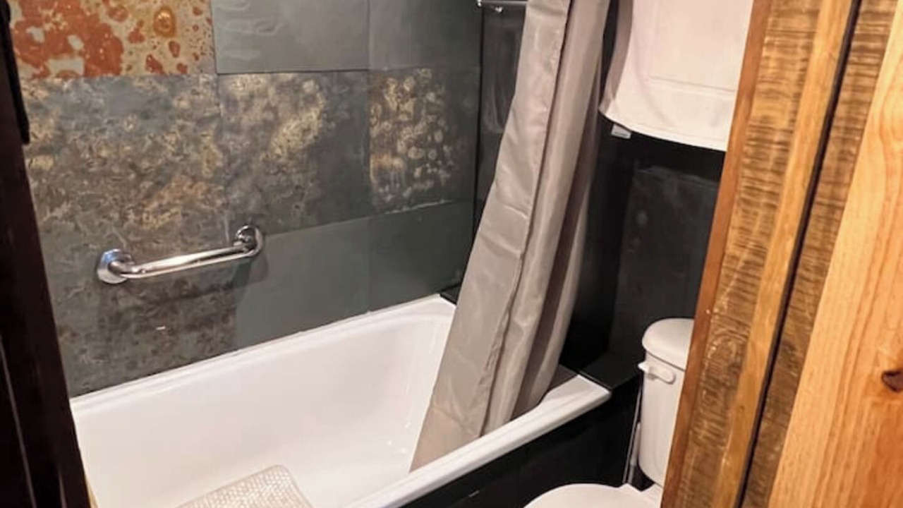 Photo of Bathroom in Nercon