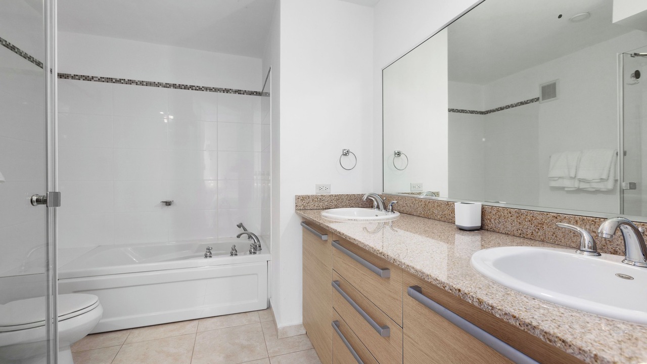 Photo of Bathroom in Herreras