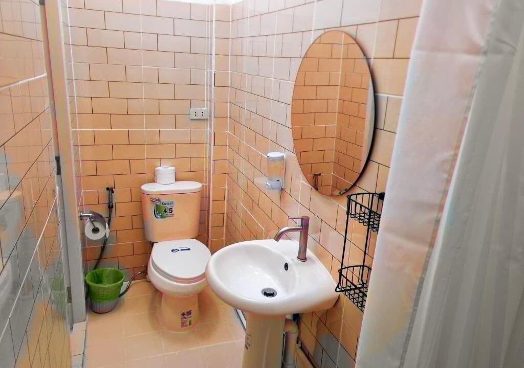 Photo of Bathroom in Yan Nawa