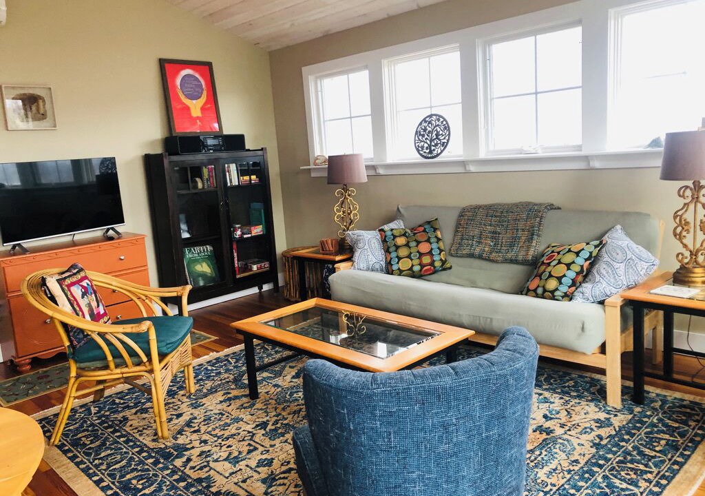 Photo of Livingroom in Wakefield-Peacedale
